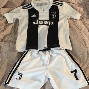 Adidas soccer set uniform Ronaldo # 7 black white uniform euc